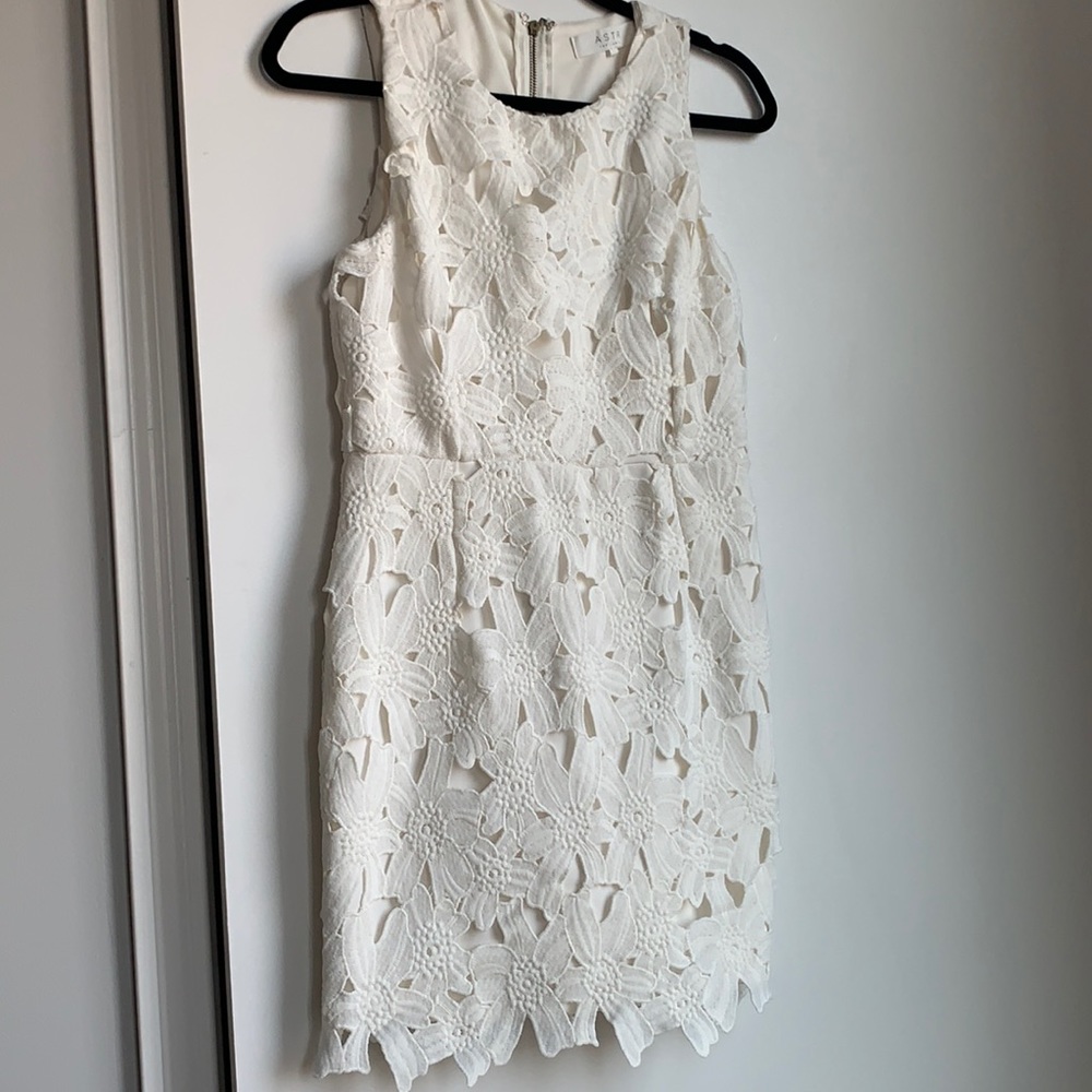 White Tank dress with cinch waist great condition